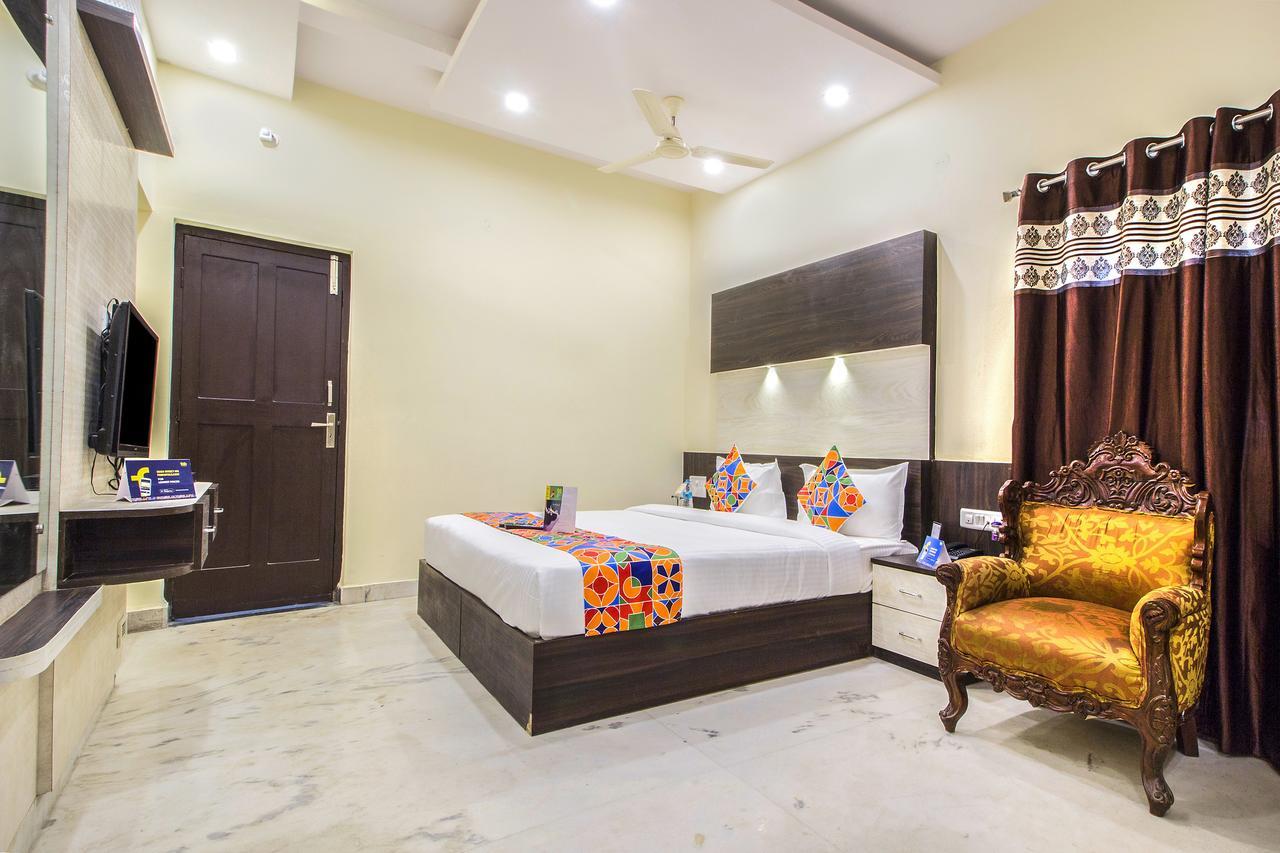 Fabhotel Crown - Nr Sony Signals Bangalore