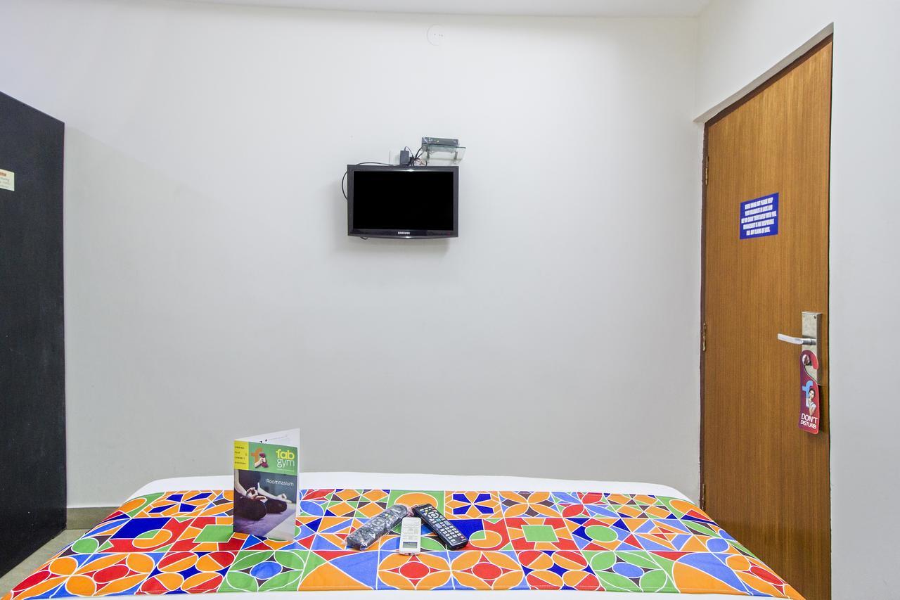 Hotel Ram4 Seasons Silk Board