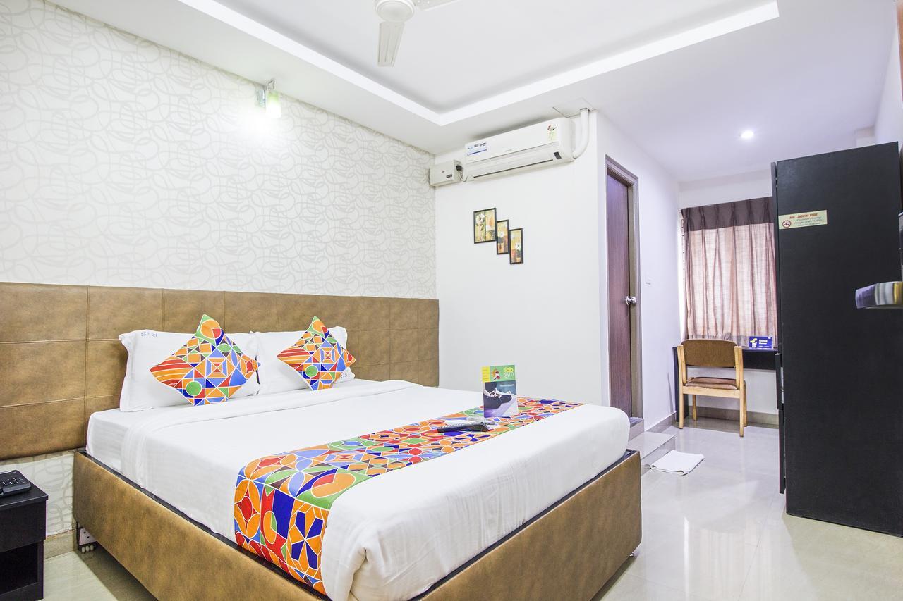Hotel Ram4 Seasons Silk Board