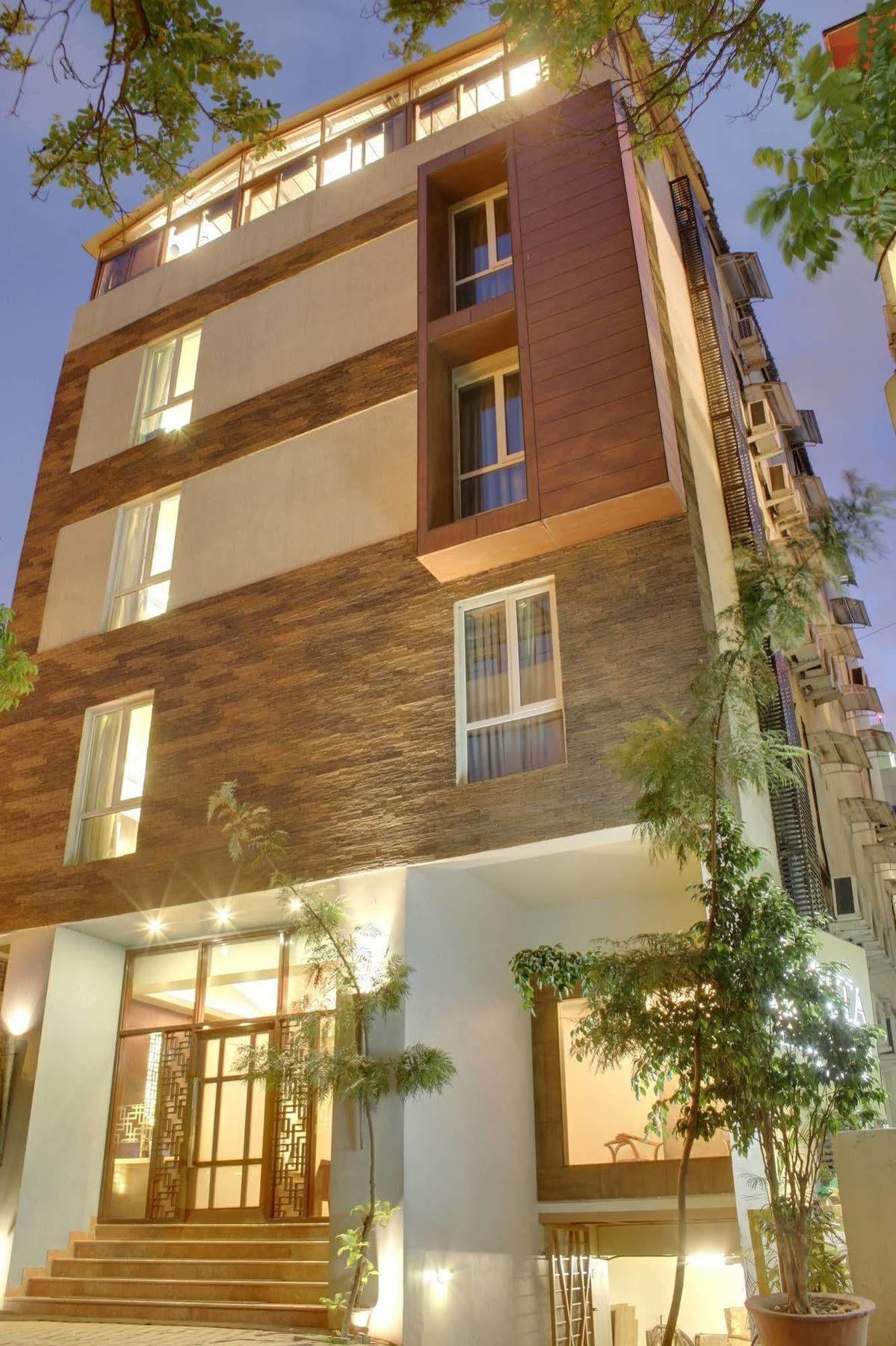 Justa Mg Road Hotel 4*