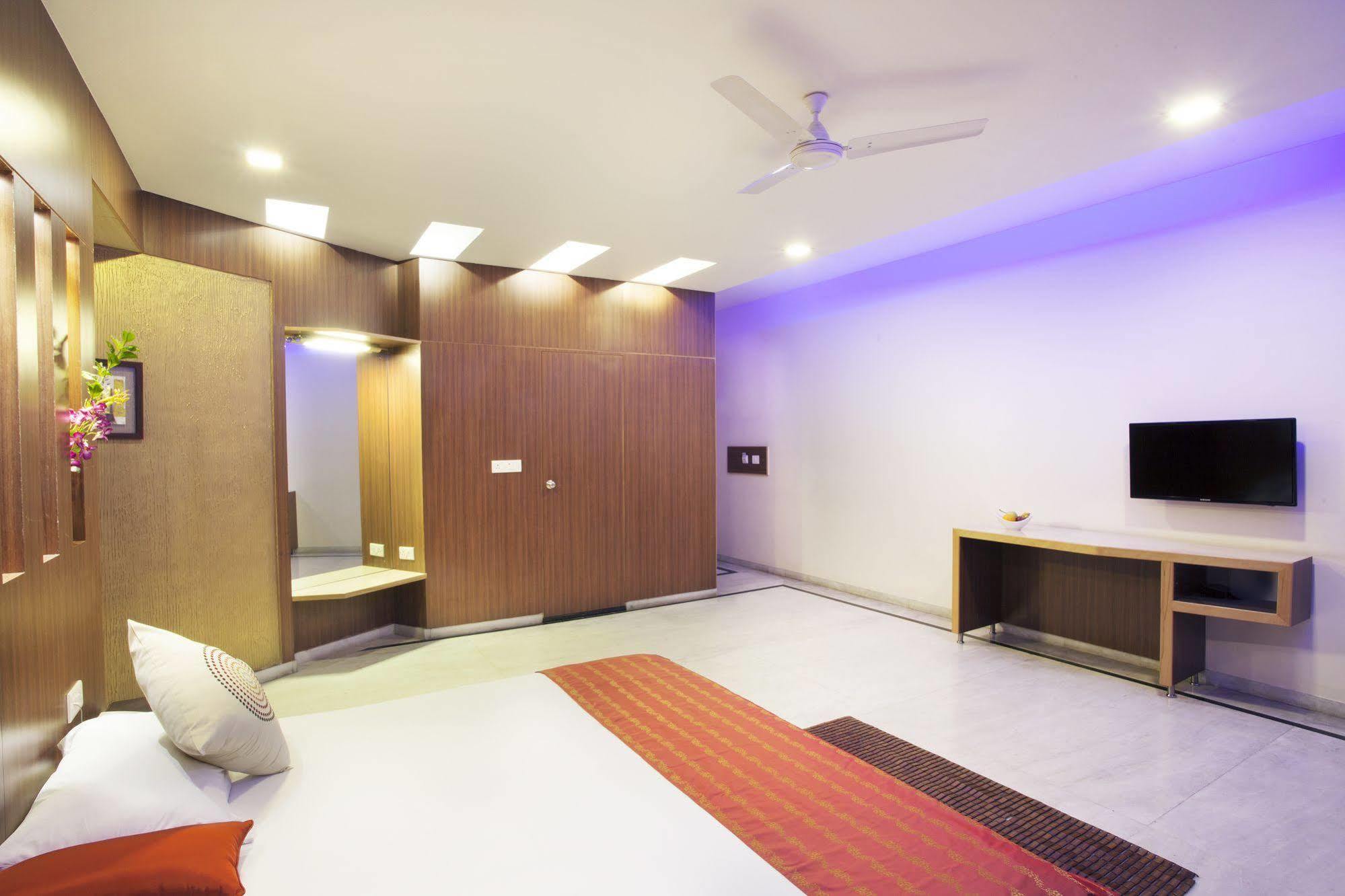 Panchvati Comforts Hotel