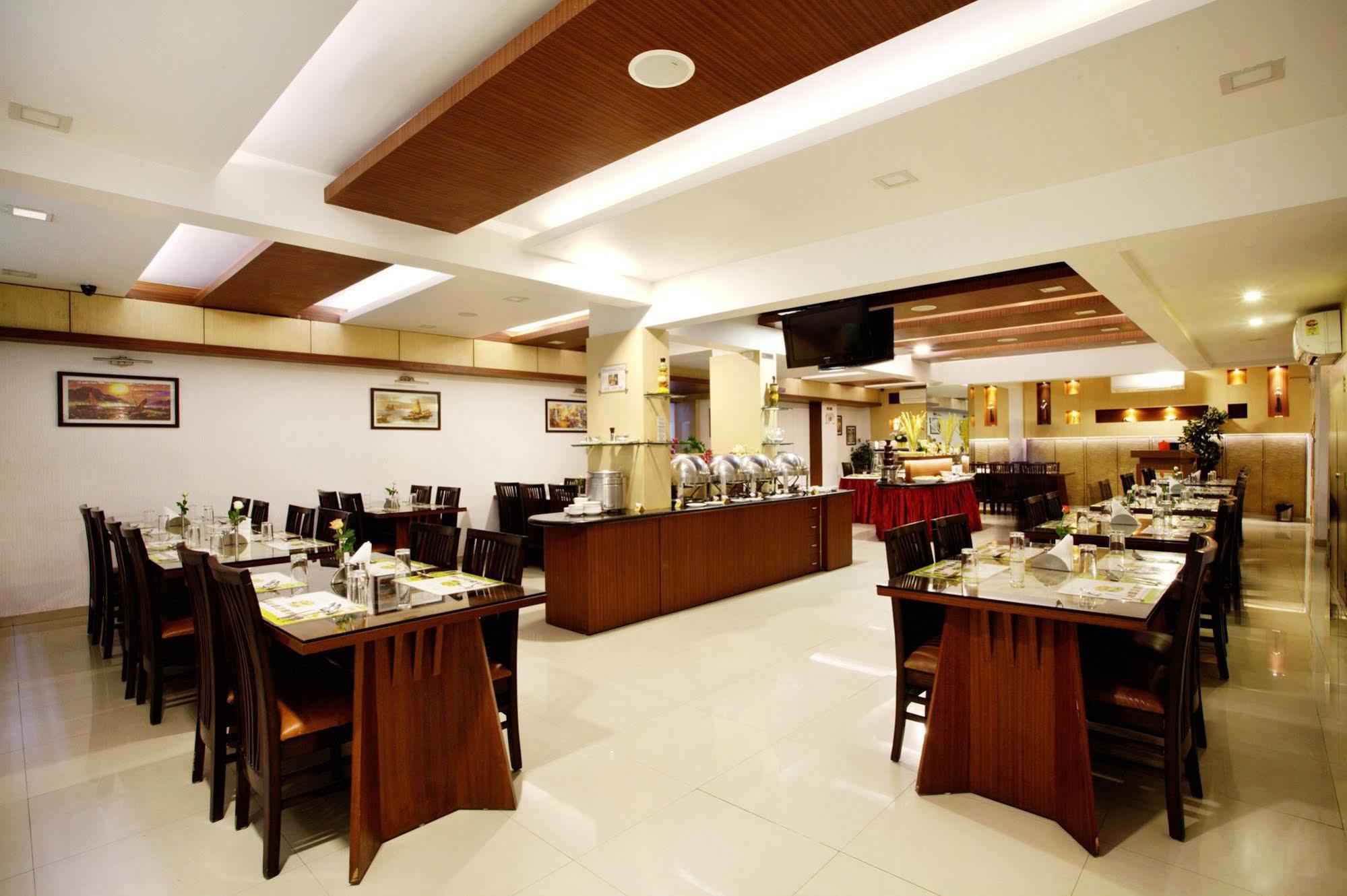 Hotel Panchvati Comforts 3*