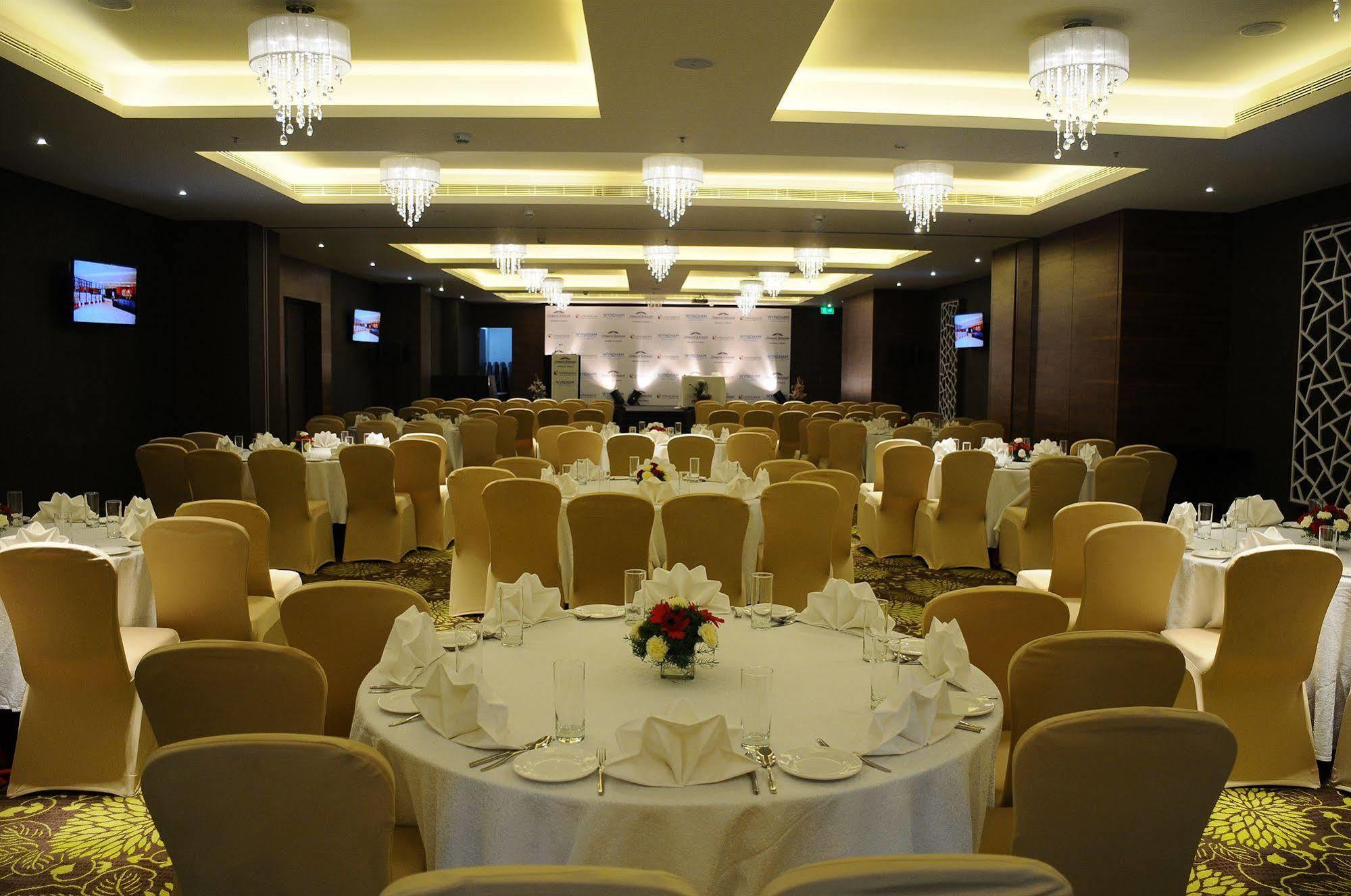 Howard Johnson By Wyndham, Hebbal, Hotel Bangalore