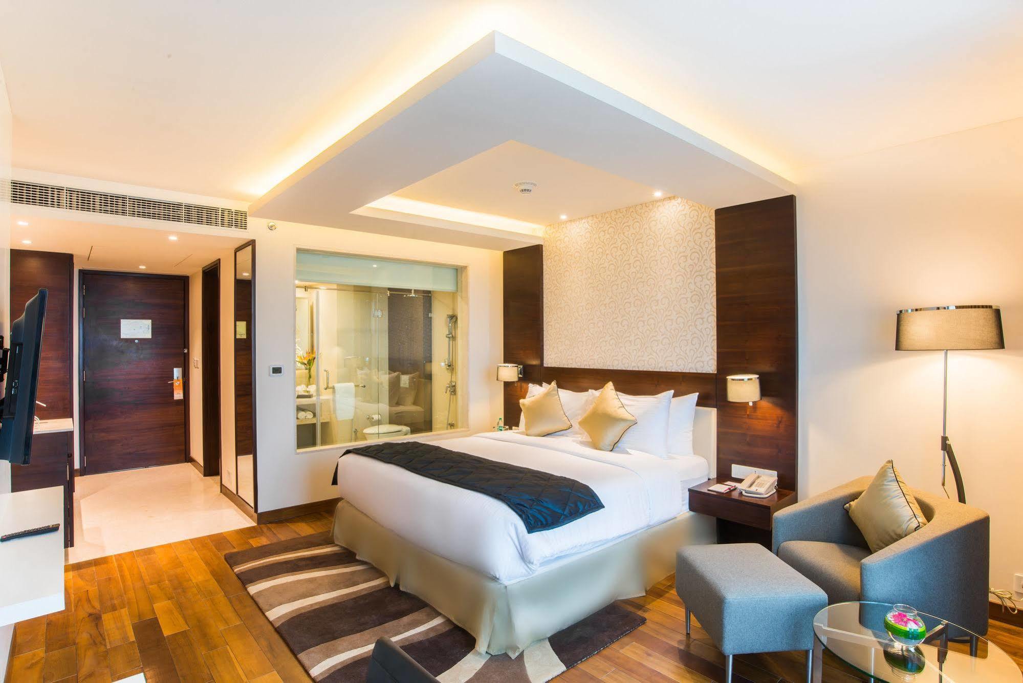 Howard Johnson By Wyndham, Hebbal, 4*