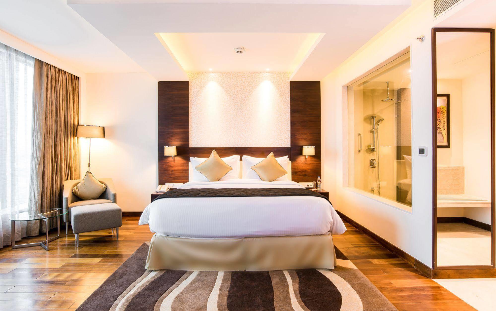 Hotel Howard Johnson By Wyndham, Hebbal,