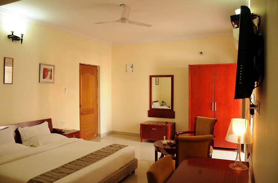 Ivory Hotel 3*