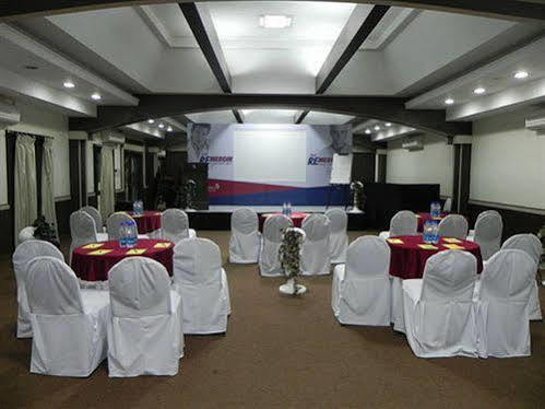 Chairman's 3*