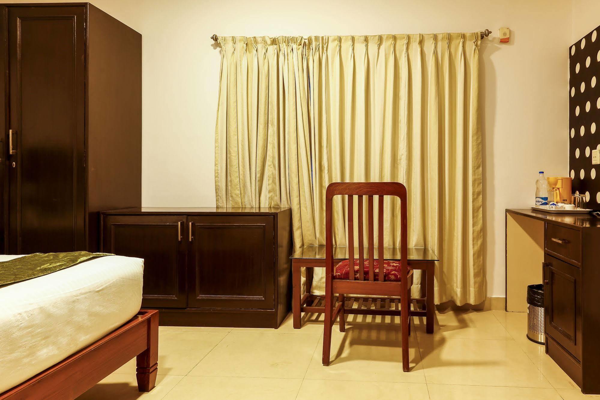 Octave Fairway Hotel