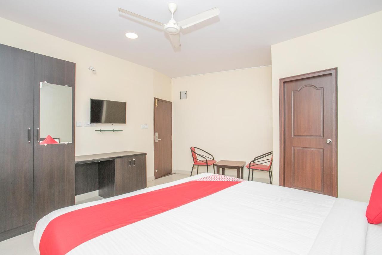Oyo 10518 Kushi Comforts Hotel 3*