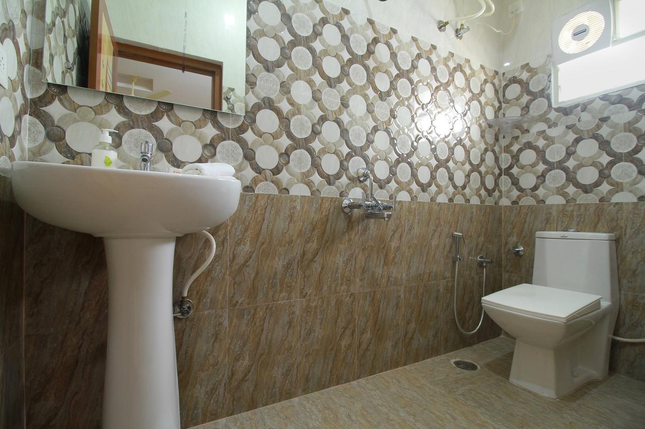 Oyo Flagship 15564 Felicity 3* Bangalore