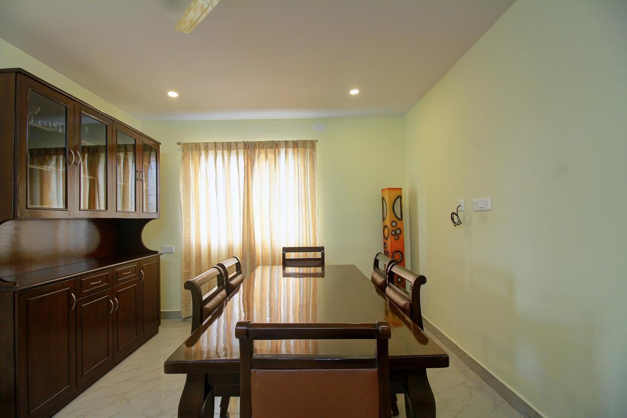 Oyo Flagship 15564 Felicity Hotel 3*