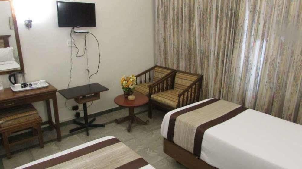 Sovereign Hotel 3*