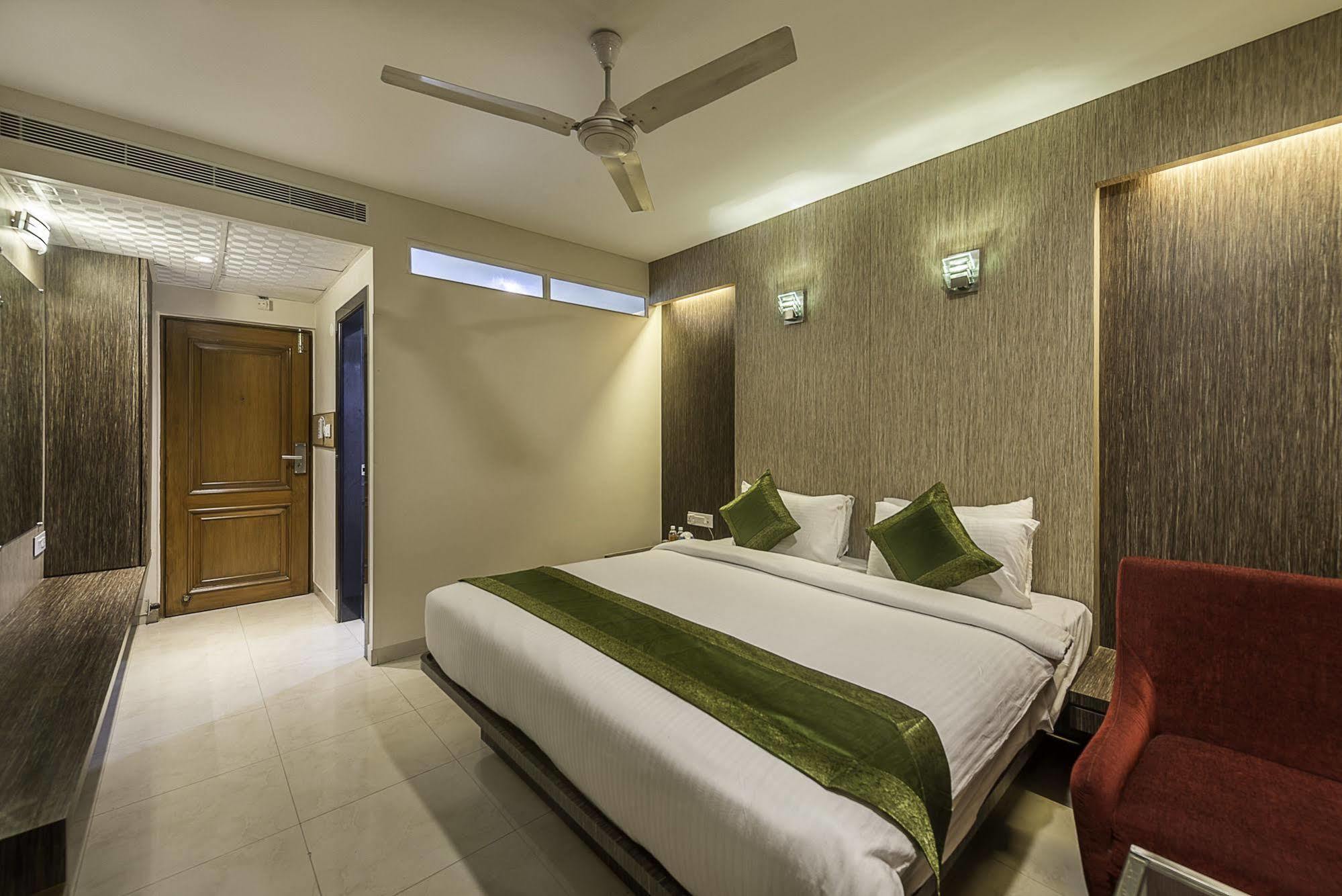 Cartier Biznotel 3* Bangalore