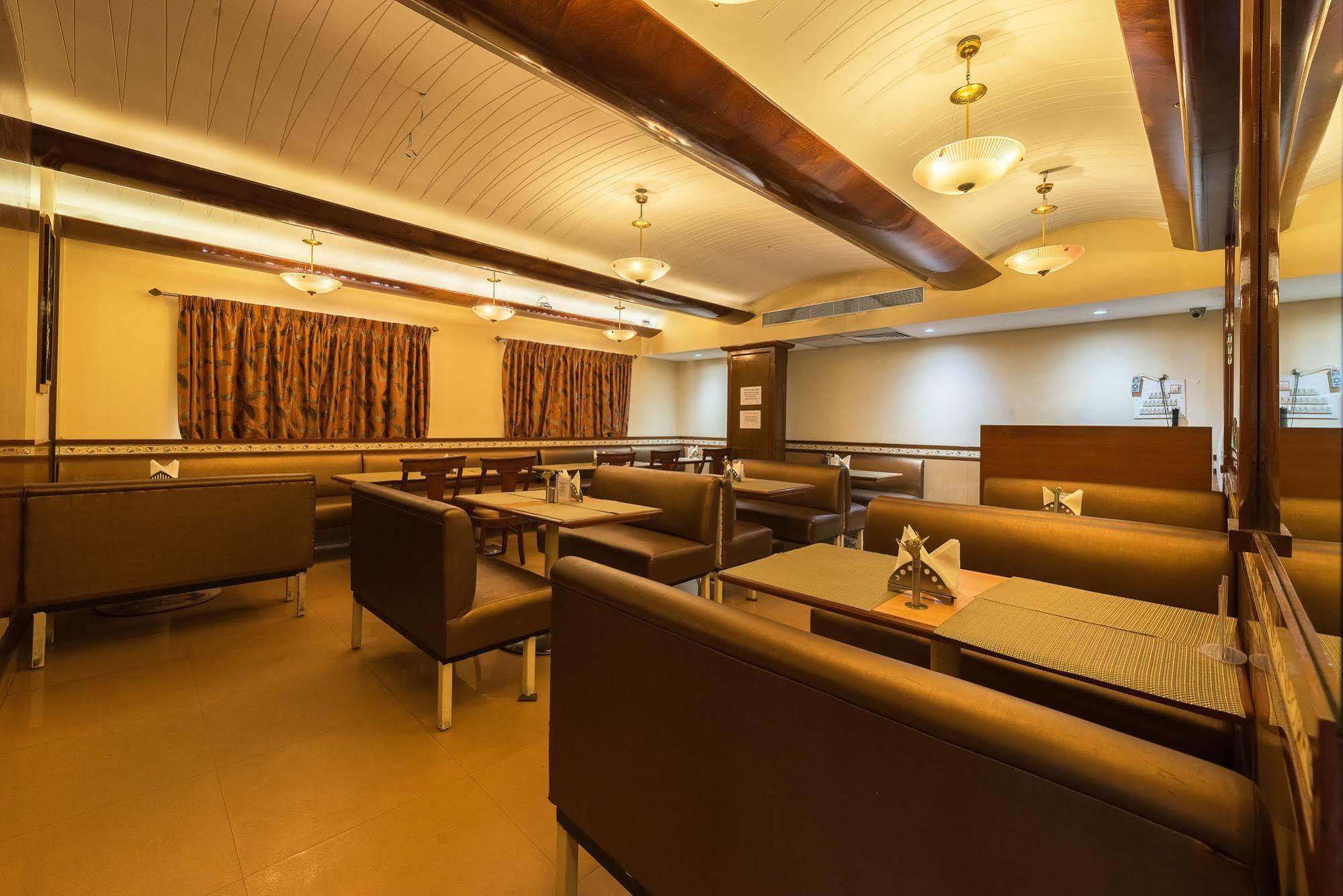 Cartier Biznotel Hotel 3*