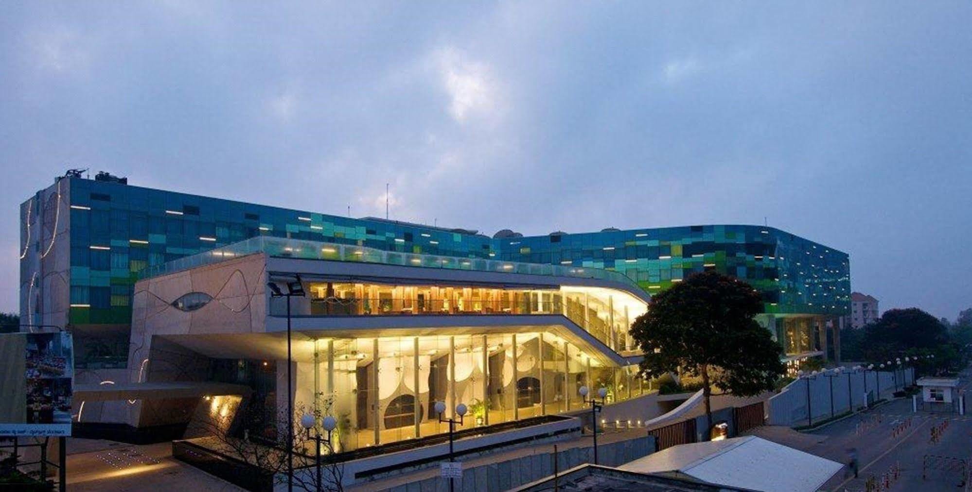 Vivanta Bengaluru, Whitefield Hotel 5*