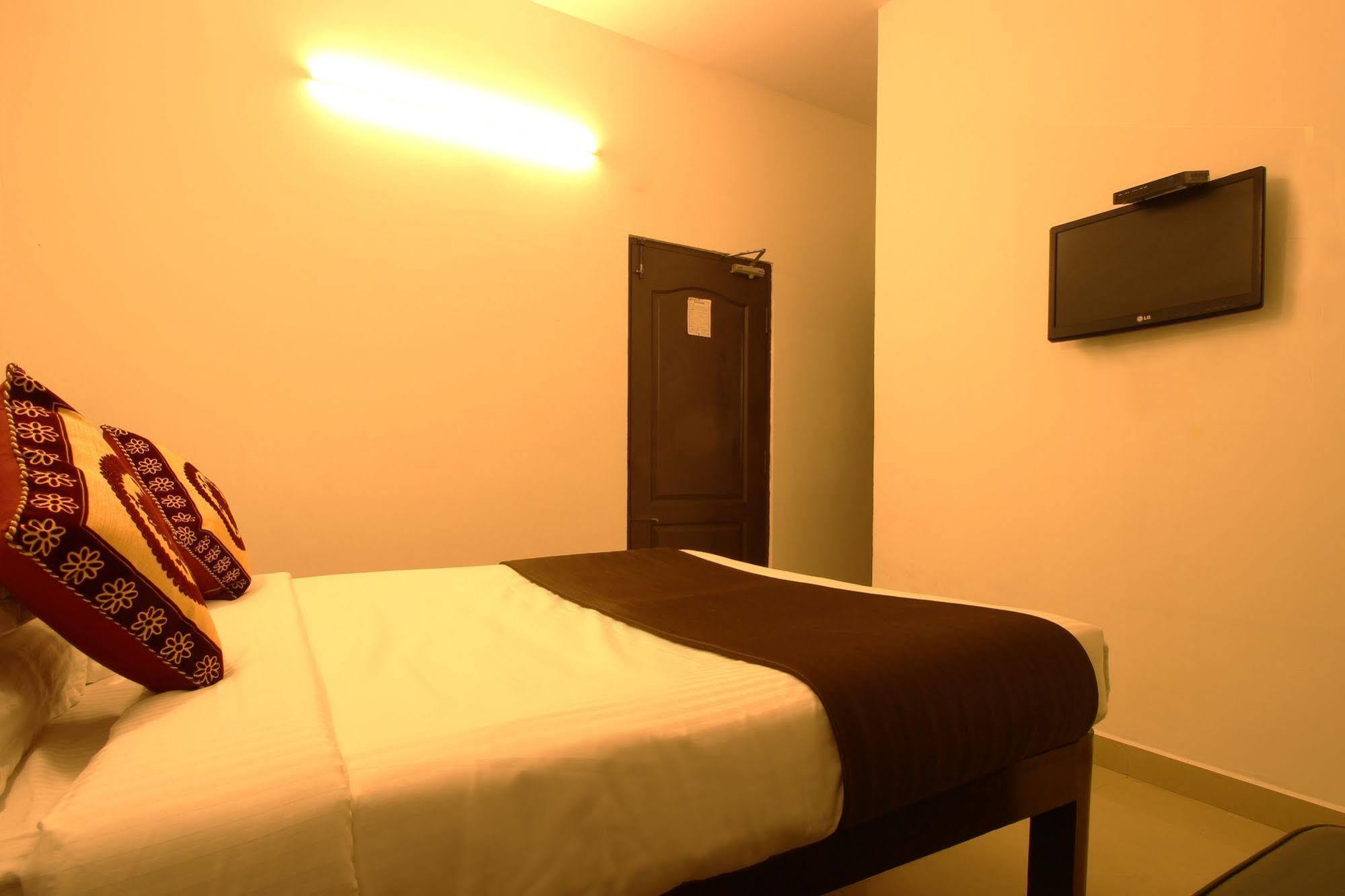 Hotel Udupi Park 3*
