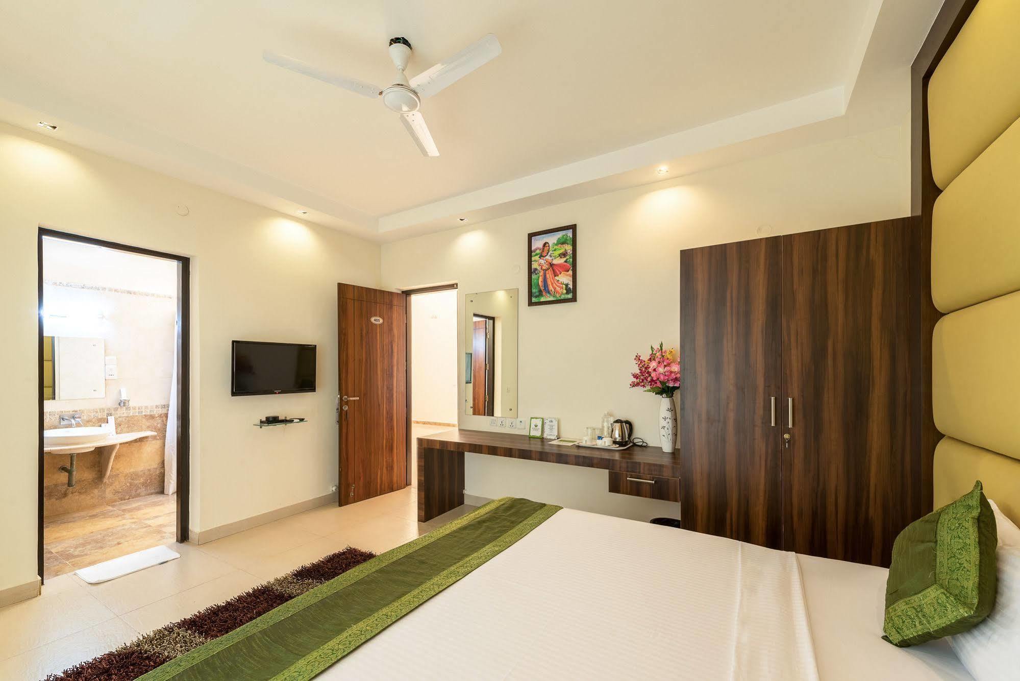 Hotel Golden Tranquility Hotel 3*