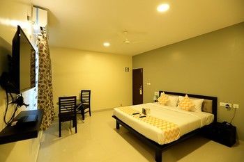Oyo 10518 Kushi Comforts Hotel
