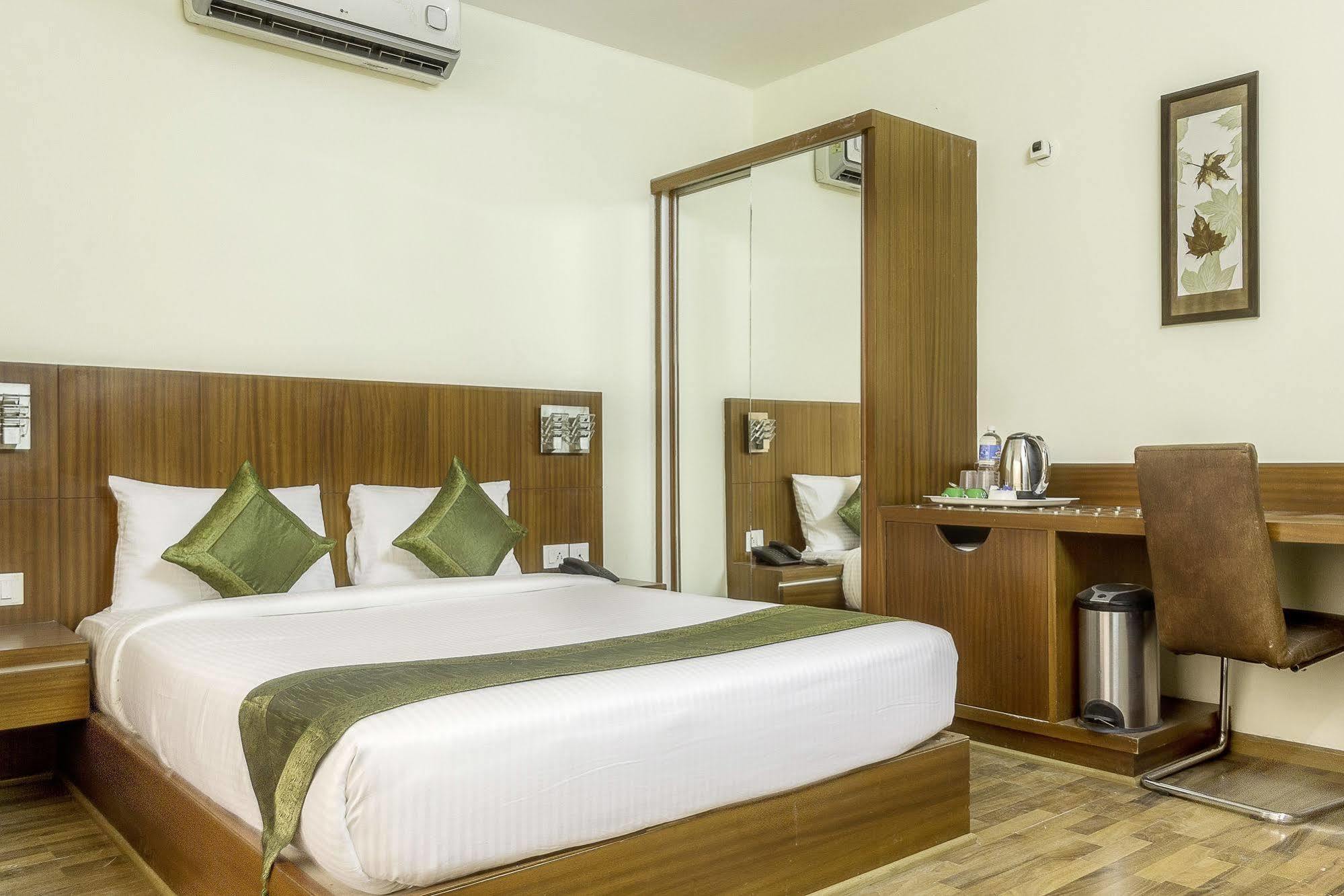 Treebo Grand Continent 3* Bangalore