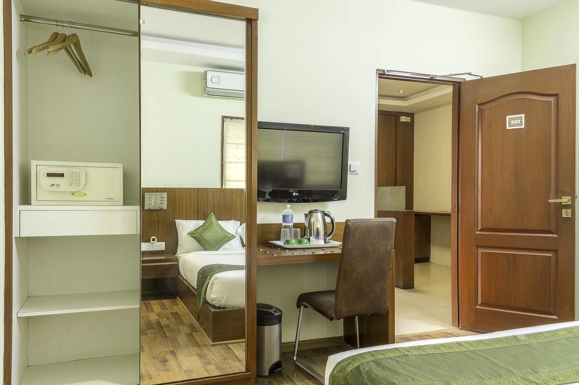 Hotel Treebo Grand Continent Bangalore