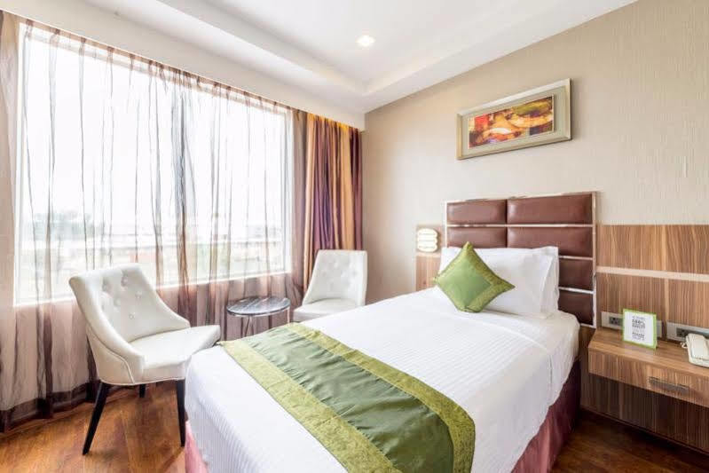 Sahar Pavillion Hotel 3*