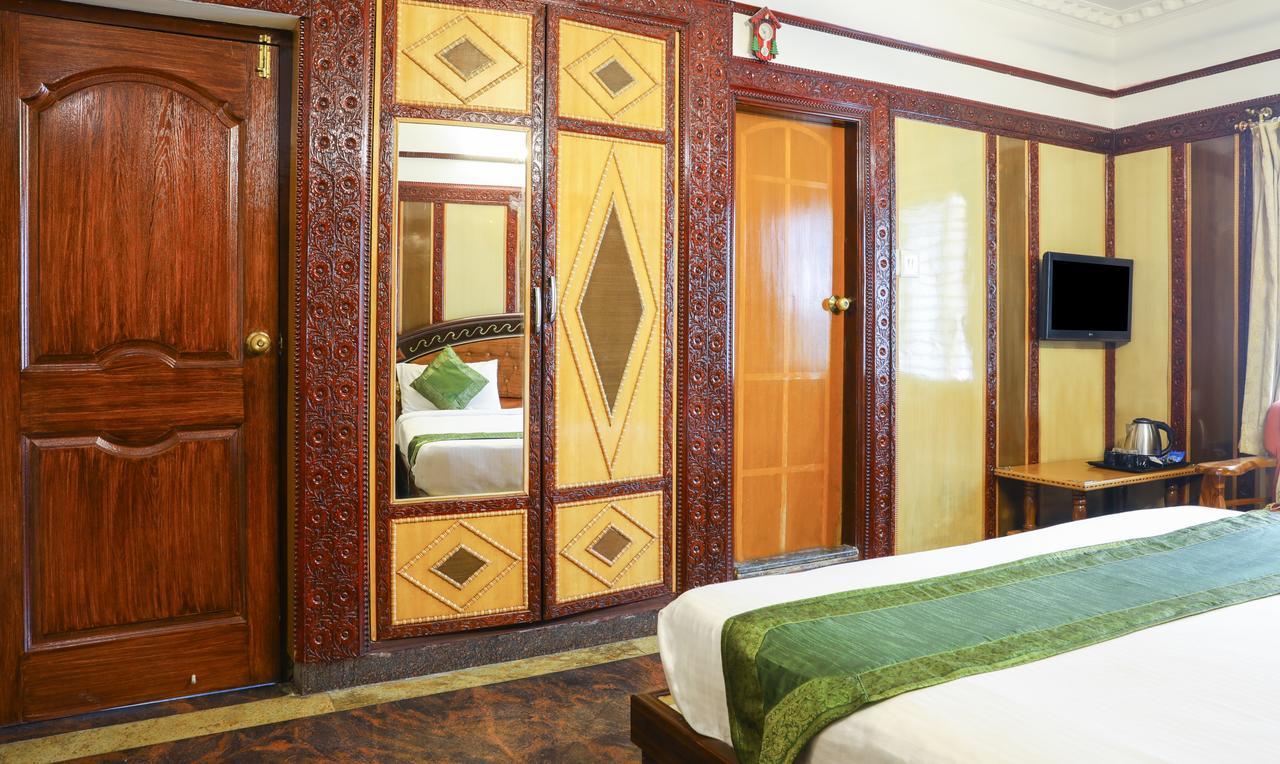 Treebo Nava Nidhi Comforts 3* Bangalore