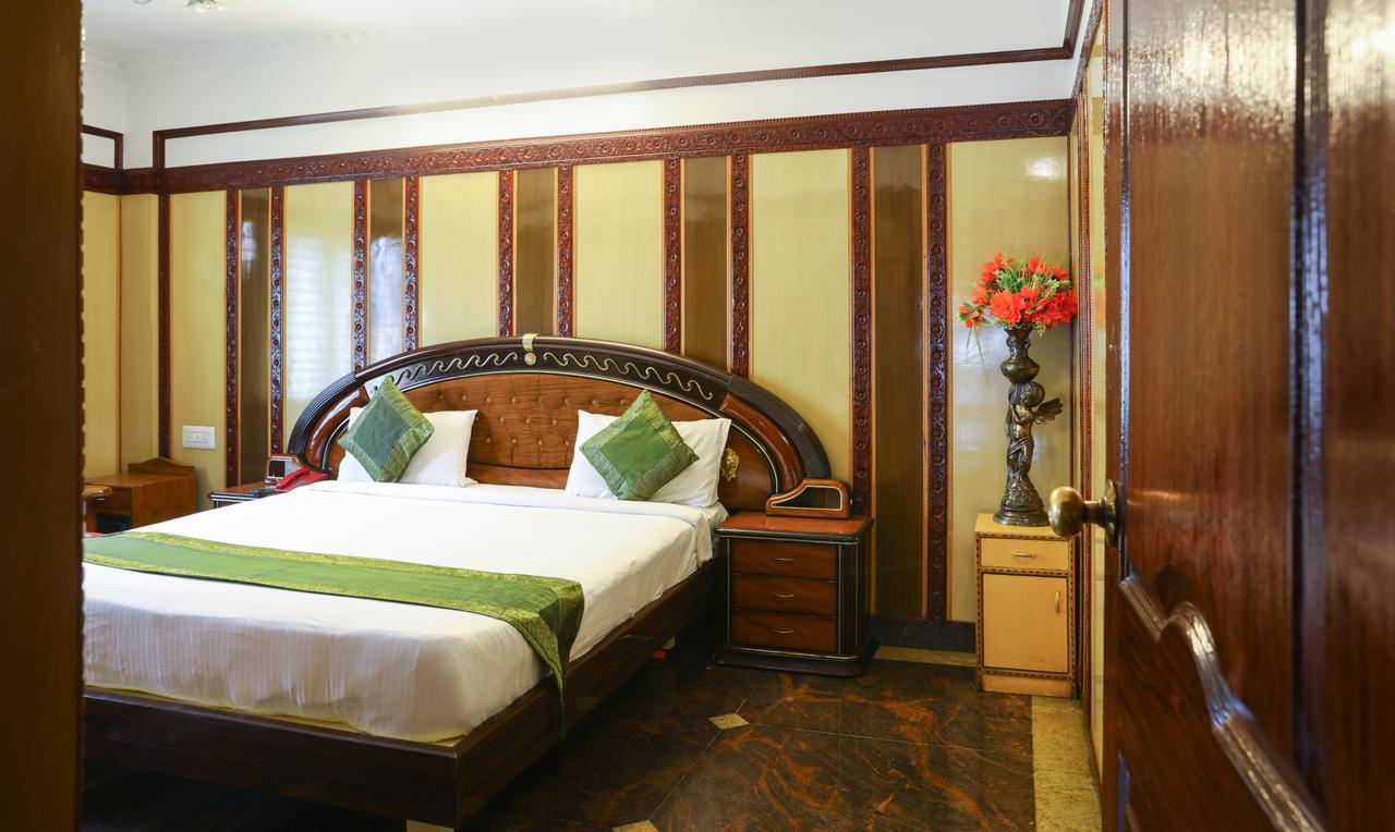 Hotel Treebo Nava Nidhi Comforts