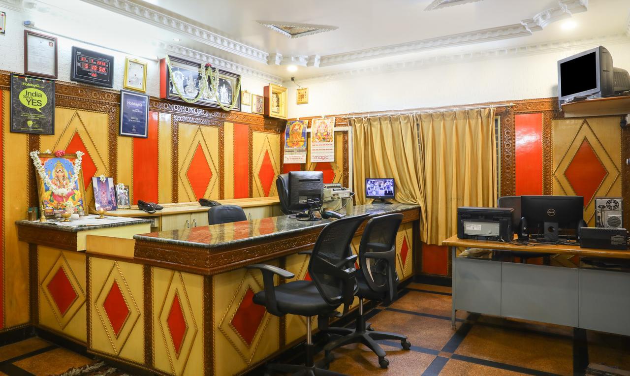 Hotel Treebo Nava Nidhi Comforts 3*