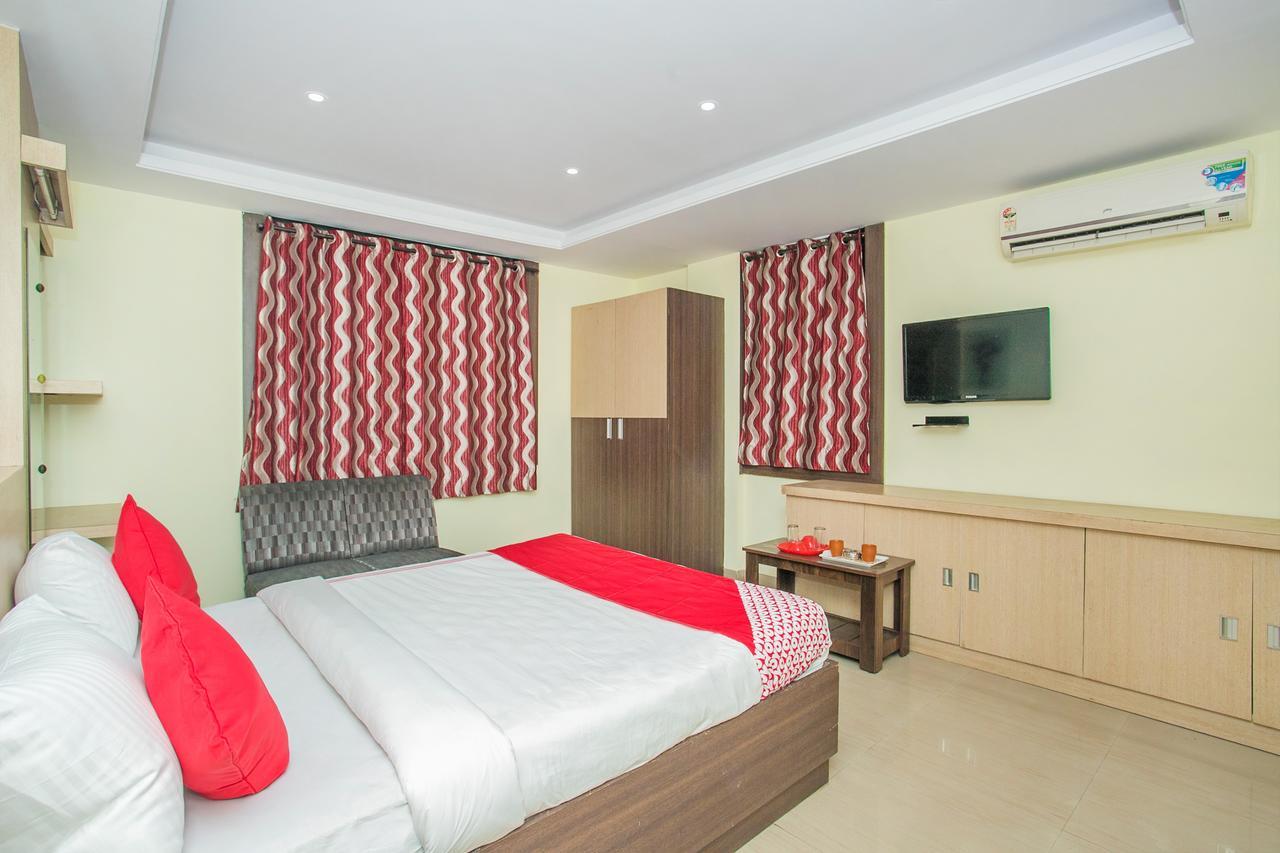 Hotel Oyo 16411 Sai Comforts 3*
