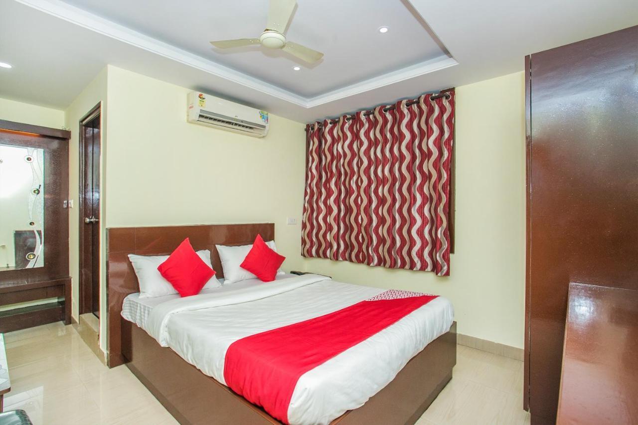 Hotel Oyo 16411 Sai Comforts