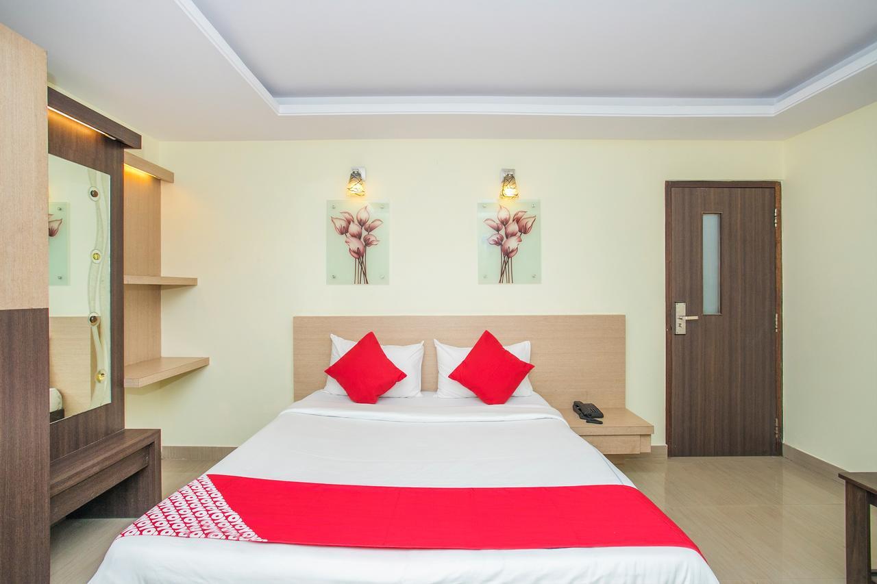 Oyo 16411 Sai Comforts Hotel