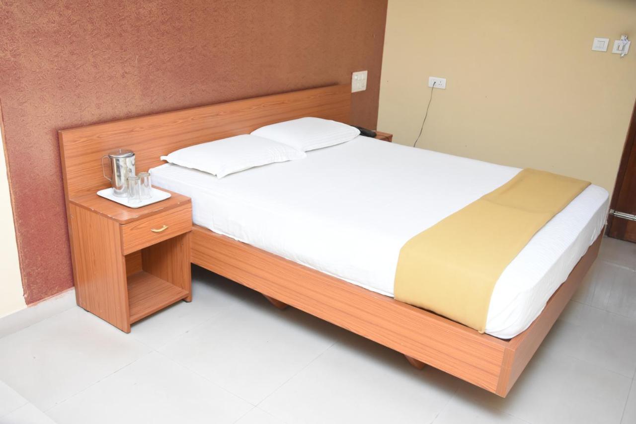 Surya Residency Majestic 2*