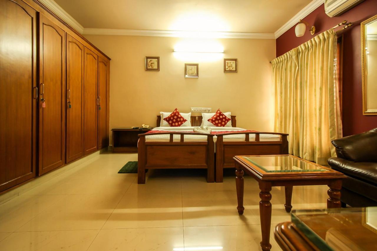 Hotel Oyo 24573 Eyrie Comforts 3*