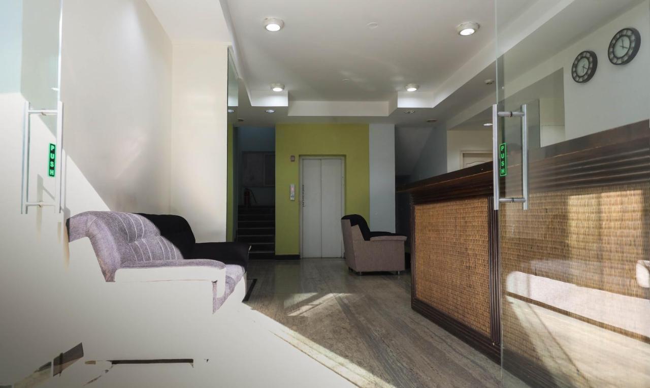 Hotel Treebo Trend White Mg 3*