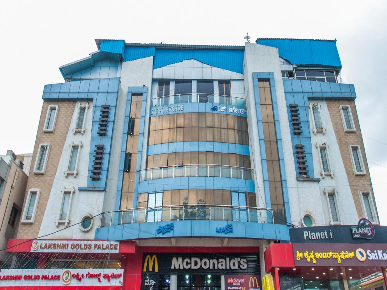 Hotel Oyo 16557 Sri Krishna International
