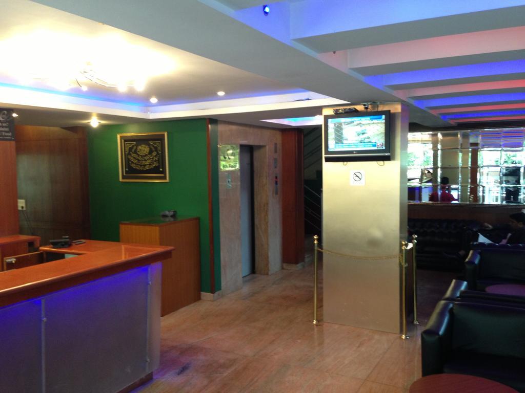 Noor Empire International Kormangala Hotel