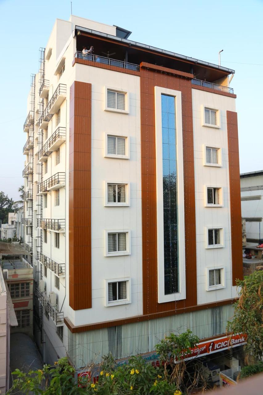 U.t.elegance Hotel
