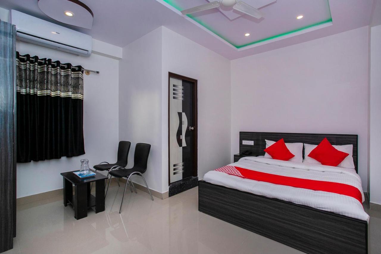 Oyo 19704 Sai Dham Comfort 3*