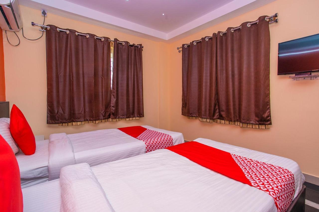 Hotel Oyo 22837 Chairmen's 3*
