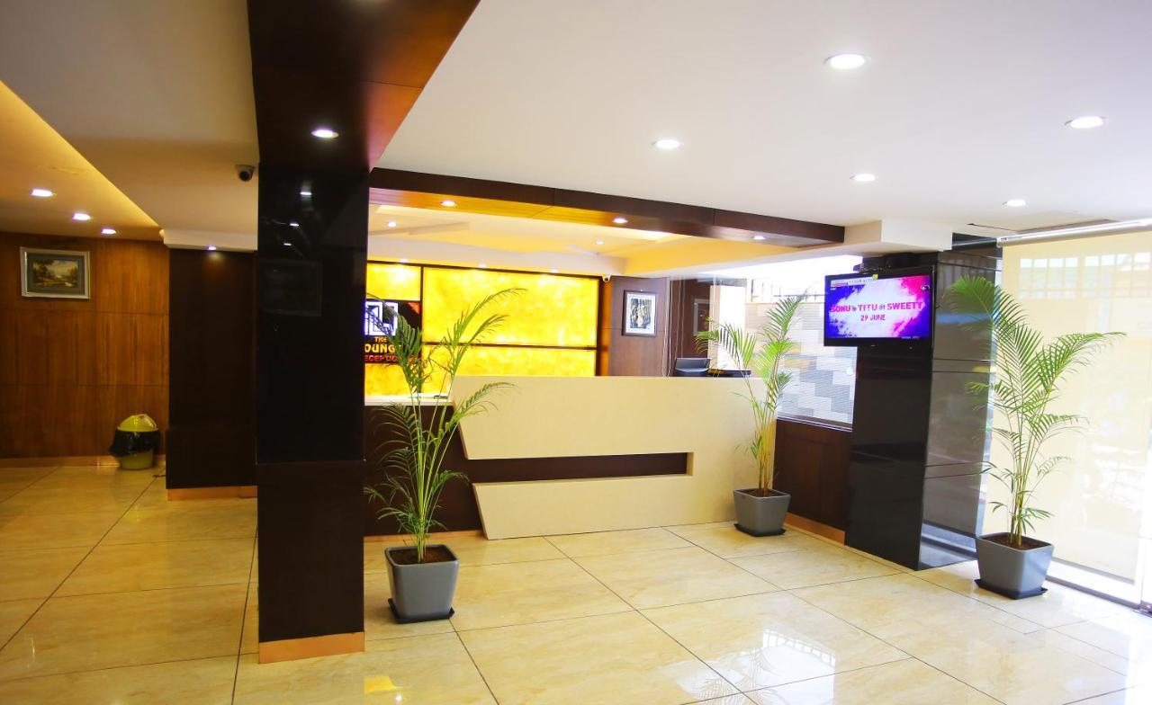Hotel The Lounge Business *