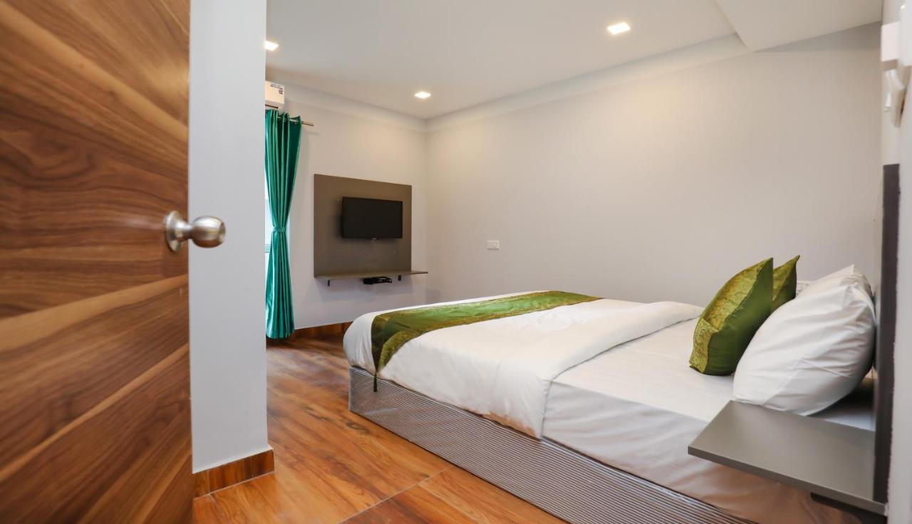 Treebo Apple Hotel 3*