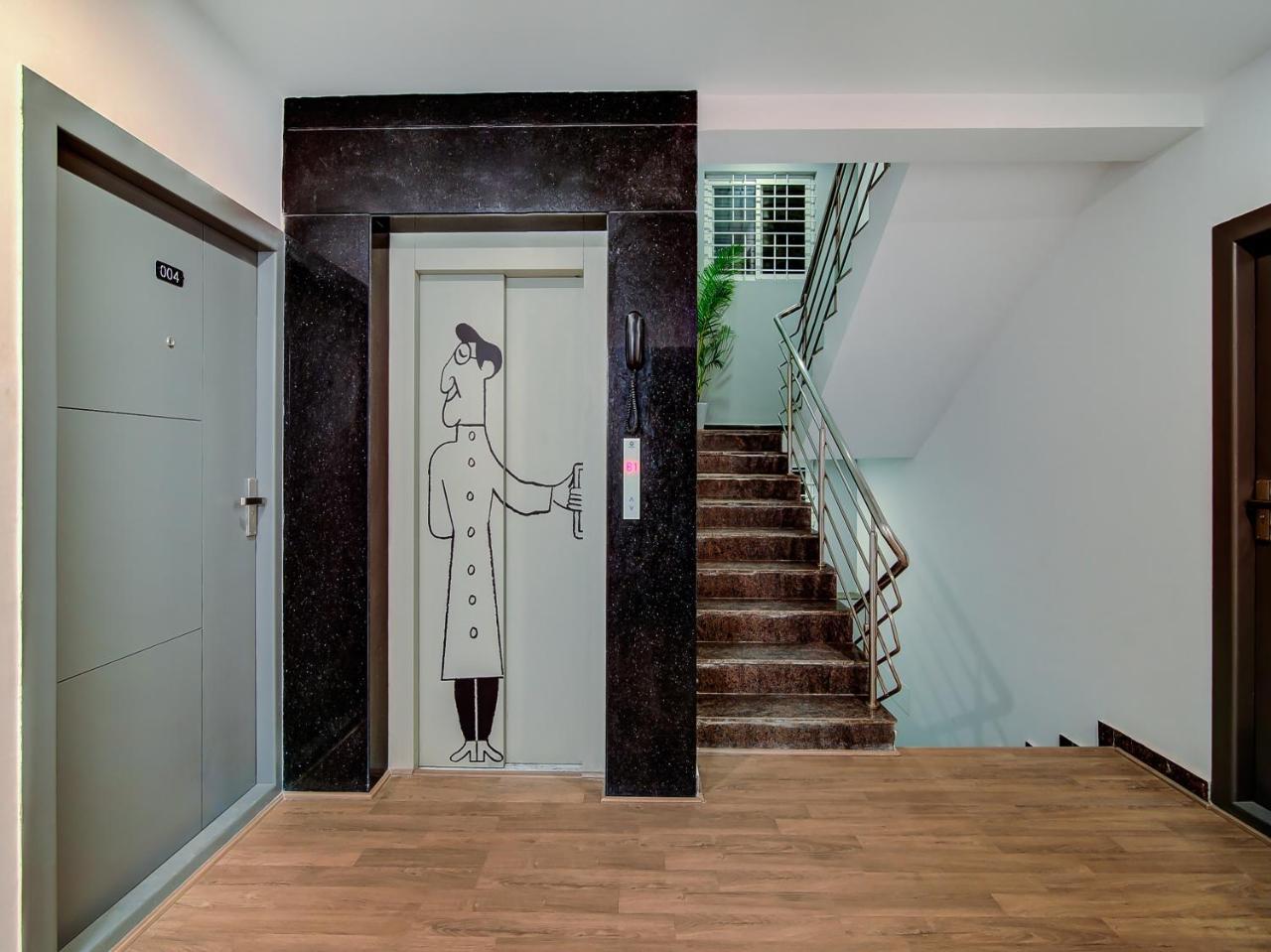 Oyo Townhouse 49 Hsr Layout Hotel