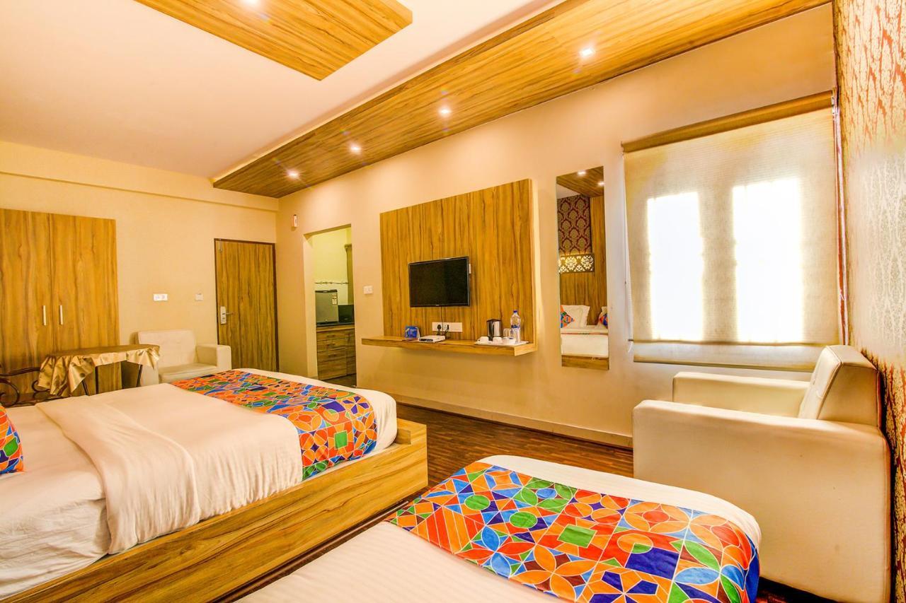 Fabhotel Grand Savoury Frazer Town 3*