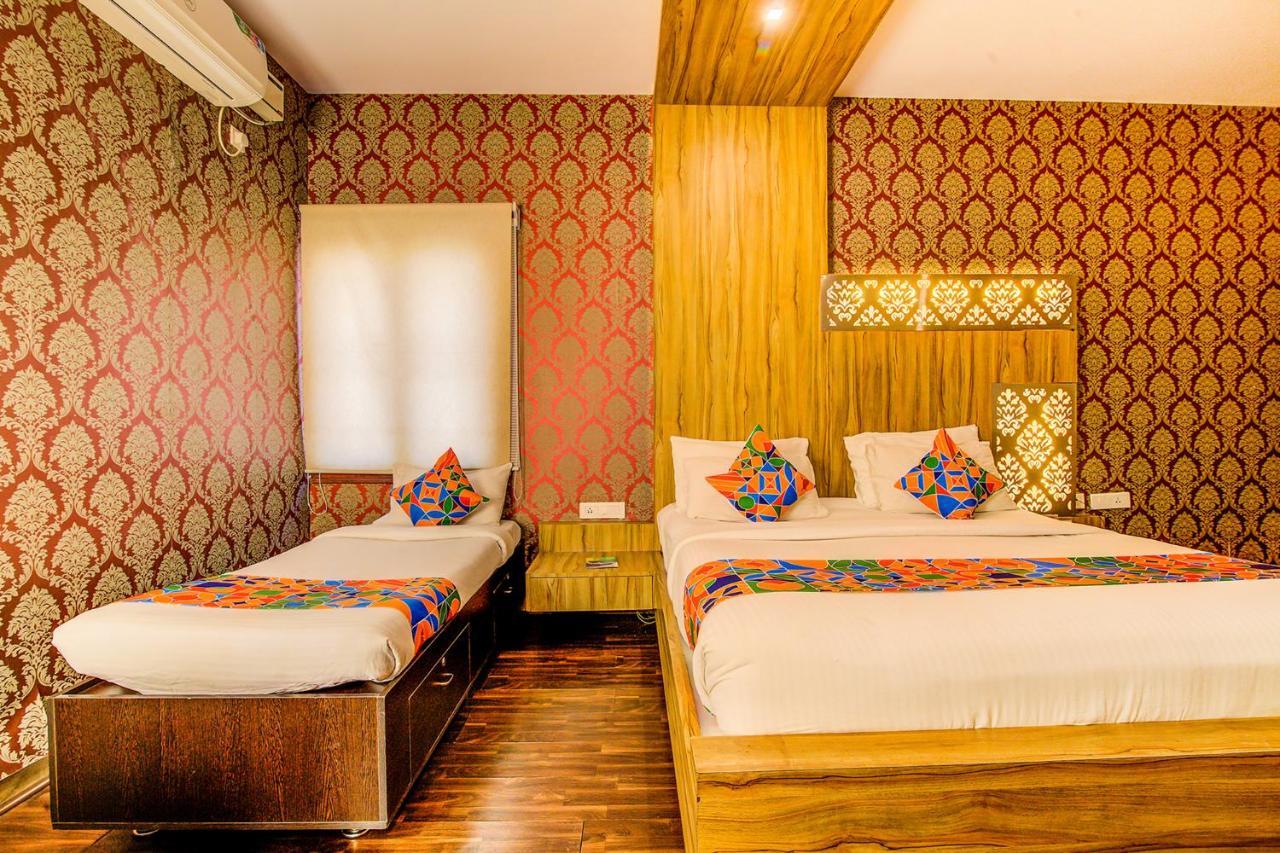 Hotel Fabhotel Grand Savoury Frazer Town 3*