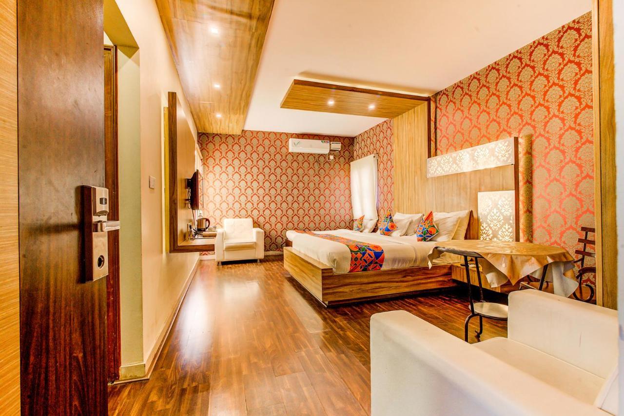 Hotel Fabhotel Grand Savoury Frazer Town Bangalore