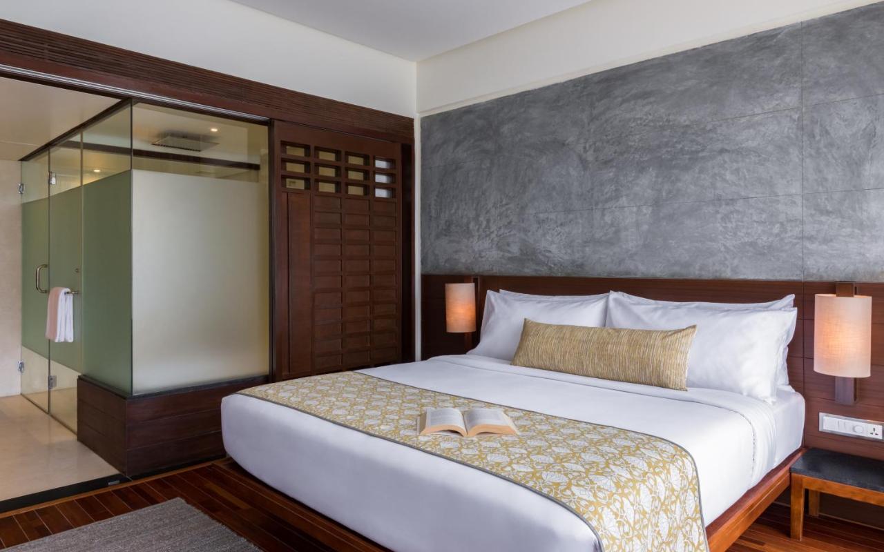 Hotel Miraya Whitefield 5*