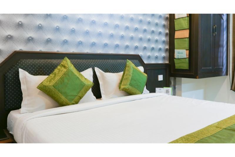 Hotel Treebo Adarsh