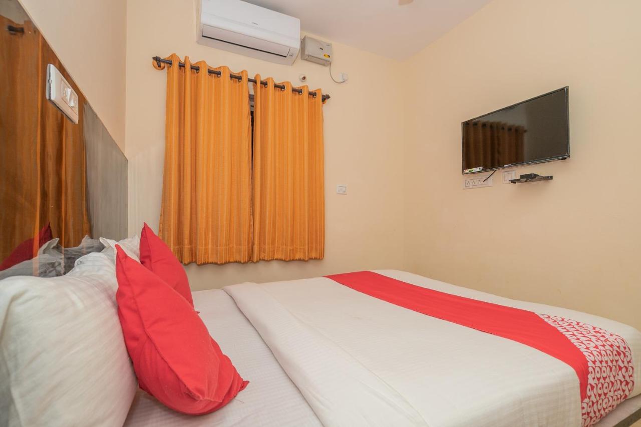 Oyo 28778 La Melodie 3* Bangalore