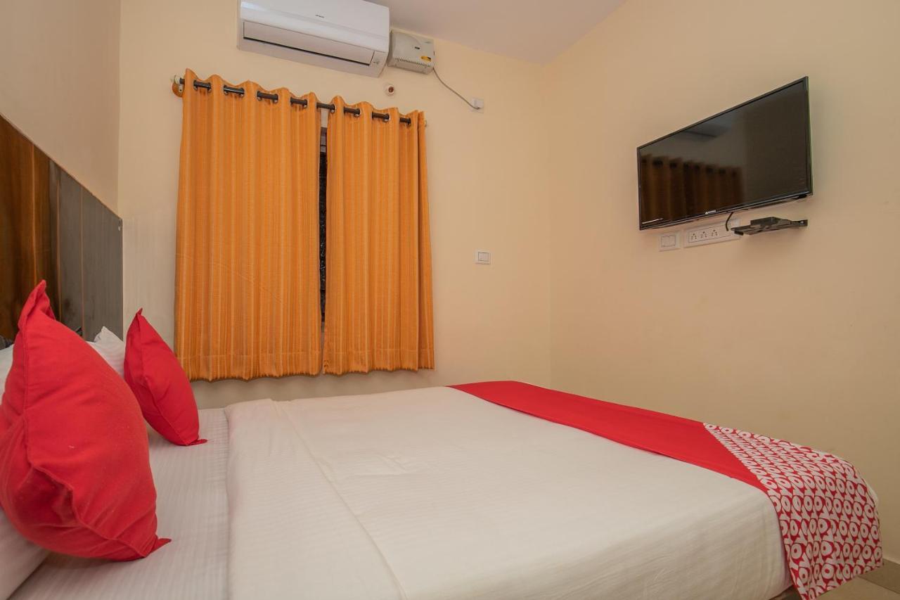 Oyo 28778 La Melodie 3* Bangalore
