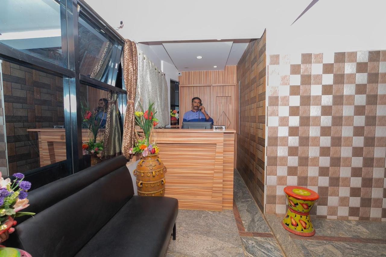 Oyo 28778 La Melodie Hotel Bangalore